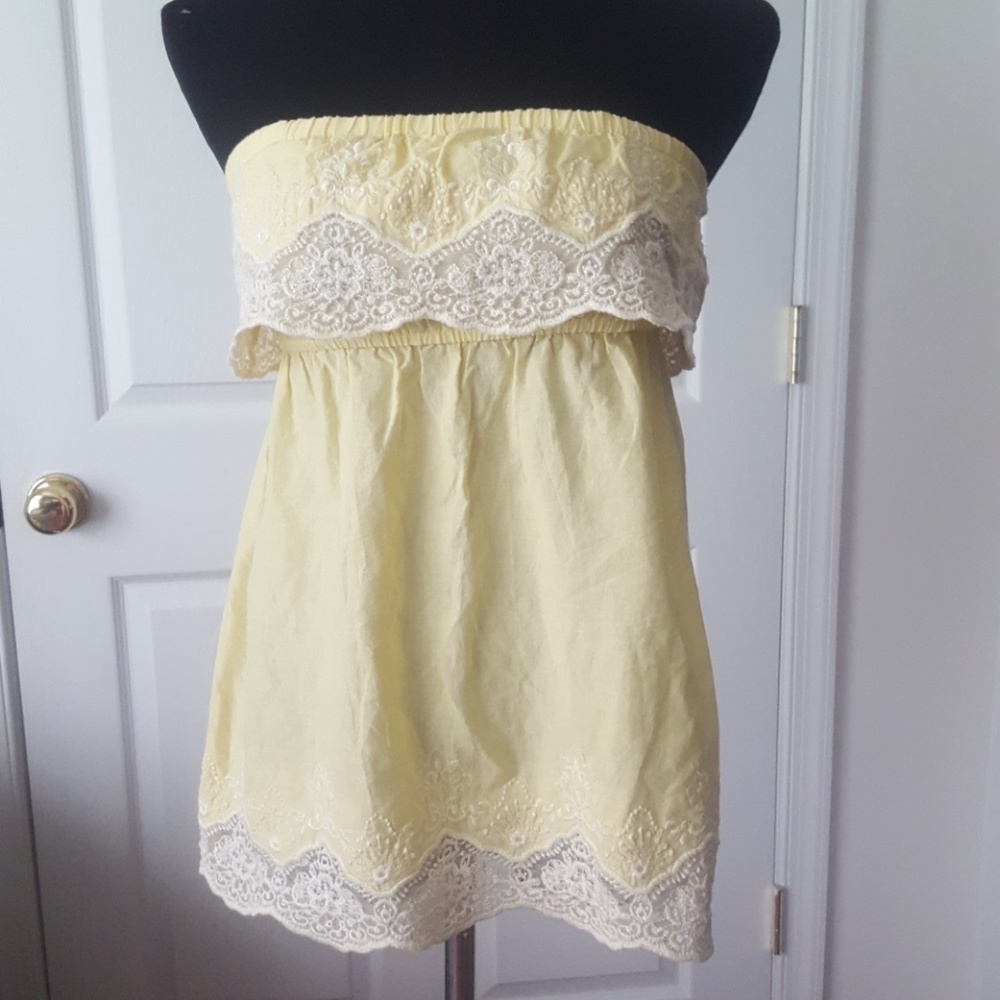 Strapless Top w Lace Trim
